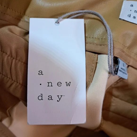 A New Day Faux Leather Carmel .Straight Leg Pants New Size‎ 8 - Picture 6 of 11